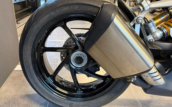Gebrauchtmotorrad Triumph Speed Triple 1200 RS - Bild 22