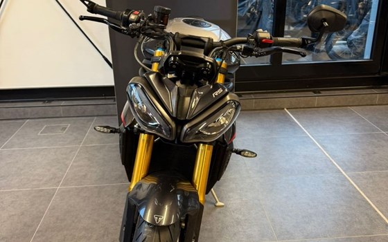 Gebrauchtmotorrad Triumph Speed Triple 1200 RS - Bild 5