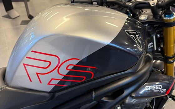 Gebrauchtmotorrad Triumph Speed Triple 1200 RS - Bild 6