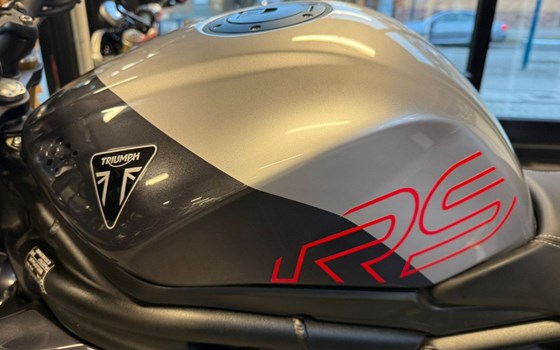 Gebrauchtmotorrad Triumph Speed Triple 1200 RS - Bild 7