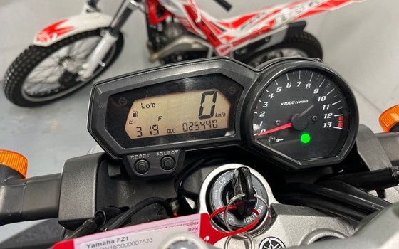 Gebrauchtmotorrad Yamaha FZ1 - Bild 9