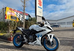 Neumotorrad Suzuki GSX-8R