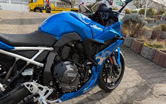 Neufahrzeug Suzuki GSX-8R - Bild 17