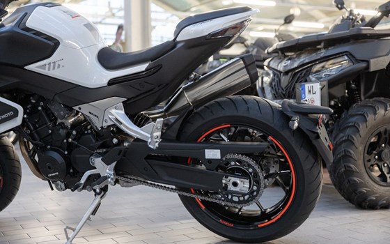 Neufahrzeug CFMOTO 800NK Advanced - Bild 19