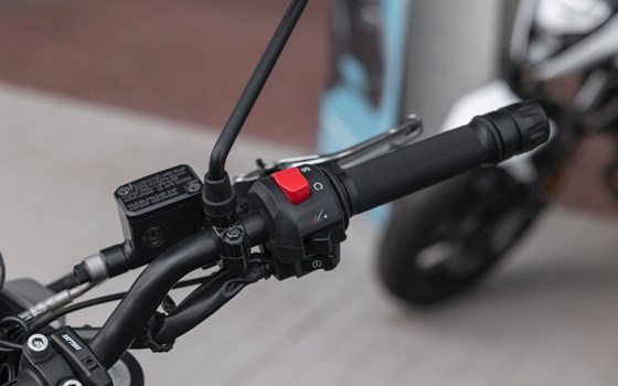 Gebrauchtmotorrad Royal Enfield Scram 411 - Bild 12