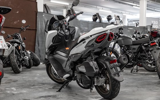 Neufahrzeug Malaguti Madison 125 - Bild 5