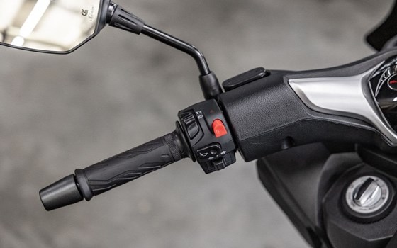 Neufahrzeug Malaguti Madison 125 - Bild 8