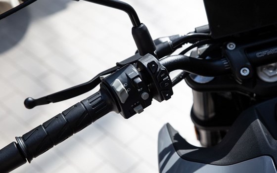 Neufahrzeug CFMOTO 300NK - Bild 14