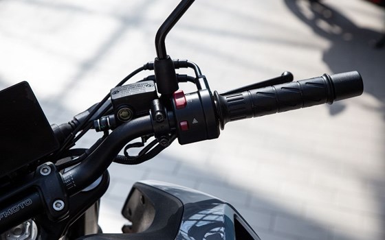 Neufahrzeug CFMOTO 300NK - Bild 15