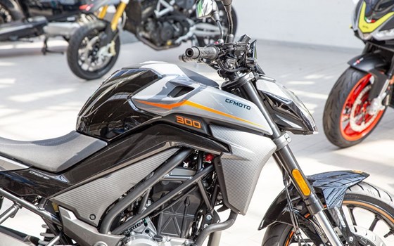 Neufahrzeug CFMOTO 300NK - Bild 7