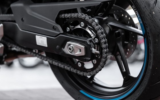 Neufahrzeug CFMOTO 450NK - Bild 14