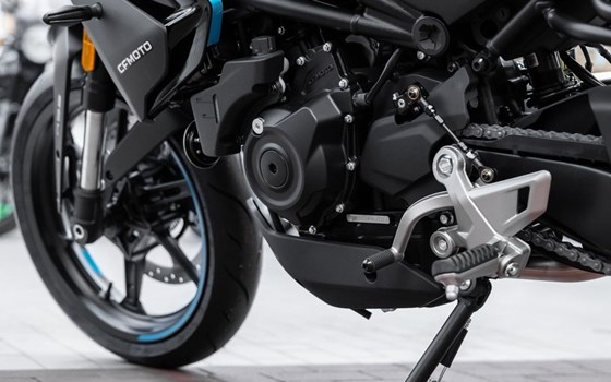 Neufahrzeug CFMOTO 450NK - Bild 15