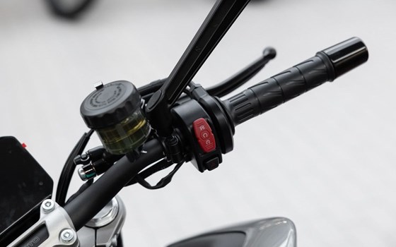 Neufahrzeug CFMOTO 450NK - Bild 7