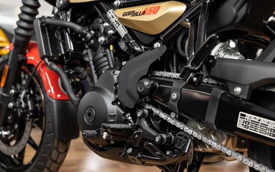 Neufahrzeug Royal Enfield Guerrilla 450 - Bild 10