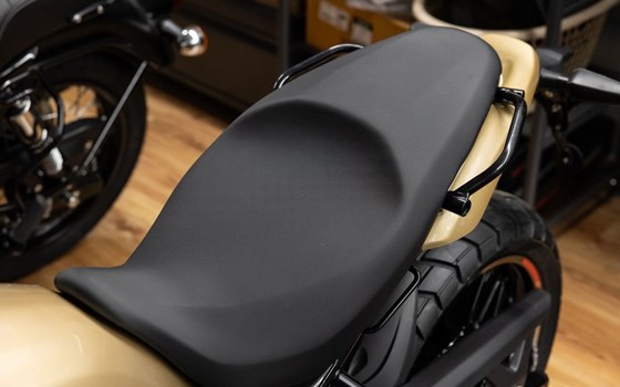 Neufahrzeug Royal Enfield Guerrilla 450 - Bild 19