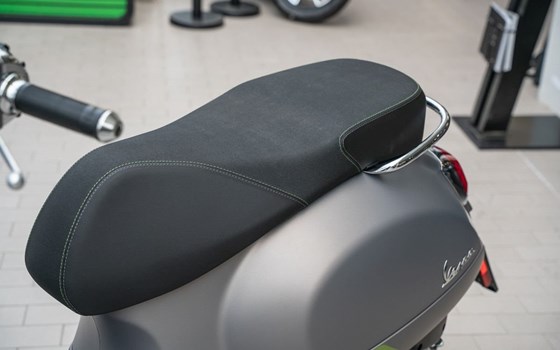 Neufahrzeug Vespa GTS 310 SuperTech - Bild 11