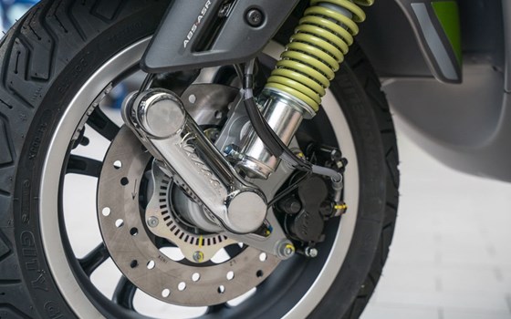 Neufahrzeug Vespa GTS 310 SuperTech - Bild 12