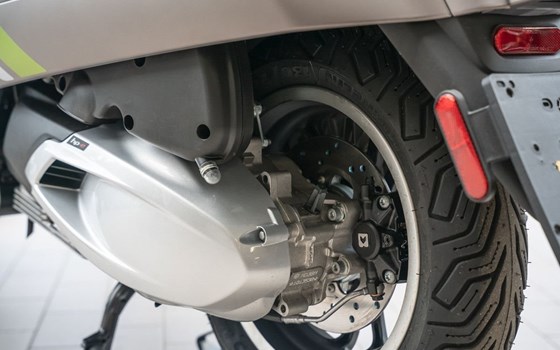 Neufahrzeug Vespa GTS 310 SuperTech - Bild 13