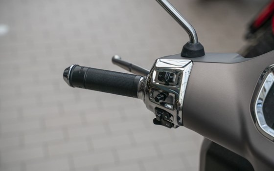 Neufahrzeug Vespa GTS 310 SuperTech - Bild 7