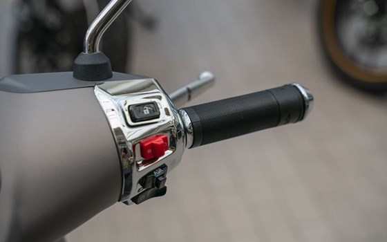 Neufahrzeug Vespa GTS 310 SuperTech - Bild 8