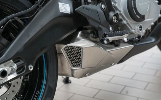 Neufahrzeug CFMOTO 675NK - Bild 16