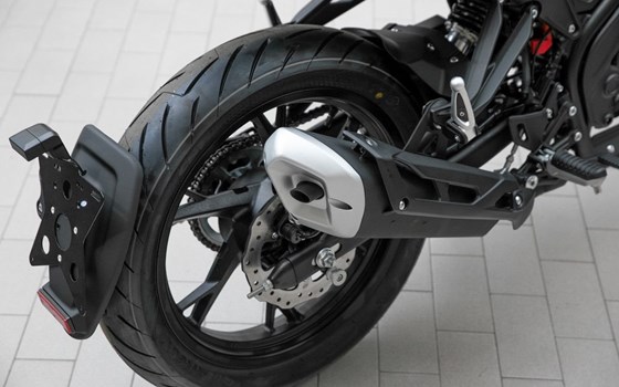 Gebrauchtmotorrad Benelli Leoncino 125 - Bild 17