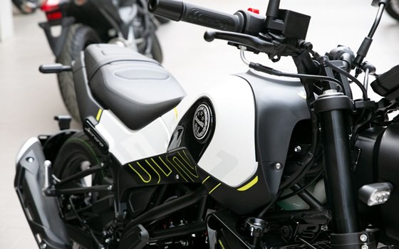 Gebrauchtmotorrad Benelli Leoncino 125 - Bild 8