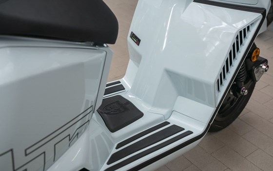 Neufahrzeug Lambretta X300 GP - Bild 11