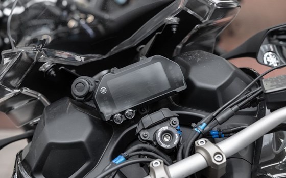 Gebrauchtmotorrad Yamaha Niken - Bild 8