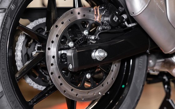 Neufahrzeug Royal Enfield Guerrilla 450 - Bild 18