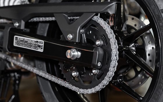 Neufahrzeug Royal Enfield Guerrilla 450 - Bild 19