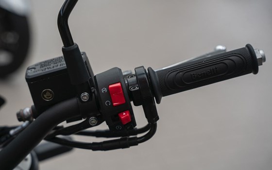 Gebrauchtmotorrad Benelli Leoncino 500 Trail - Bild 10