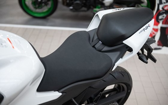 Neufahrzeug CFMOTO 450NK - Bild 13