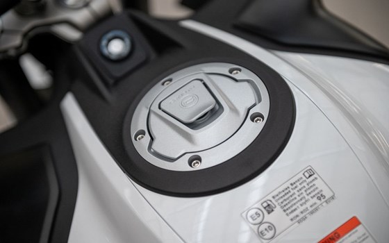 Neufahrzeug CFMOTO 450NK - Bild 14