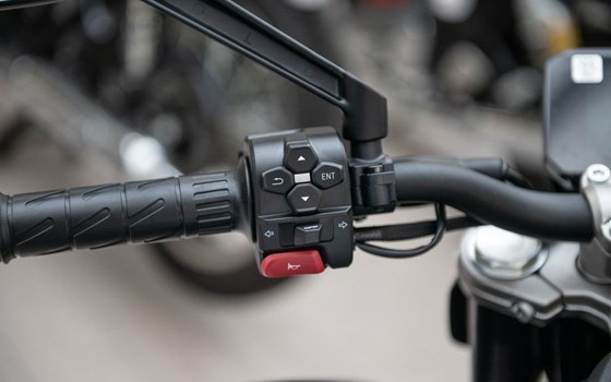 Neufahrzeug CFMOTO 450NK - Bild 15