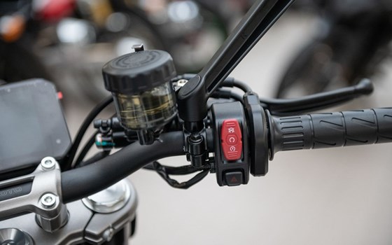 Neufahrzeug CFMOTO 450NK - Bild 16