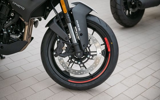 Neufahrzeug CFMOTO 450NK - Bild 6