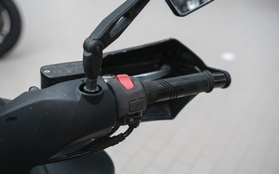 Gebrauchtmotorrad Sym MaxSym 400i - Bild 8