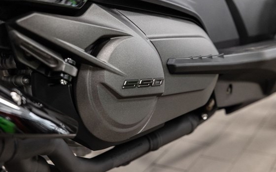 Neufahrzeug Kymco AK 550i ABS PREMIUM - Bild 13