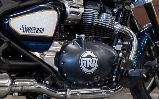 Neufahrzeug Royal Enfield Super Meteor 650 - Bild 17