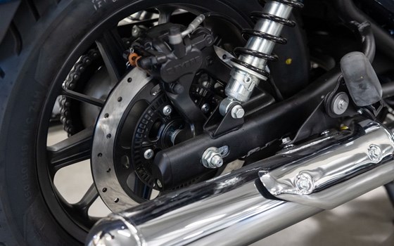 Neufahrzeug Royal Enfield Super Meteor 650 - Bild 18