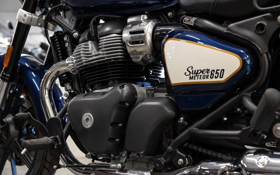 Neufahrzeug Royal Enfield Super Meteor 650 - Bild 20