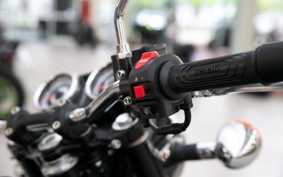 Neufahrzeug Benelli Imperiale 400 - Bild 11
