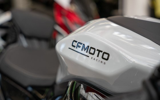 Neufahrzeug CFMOTO 675SR-R - Bild 22