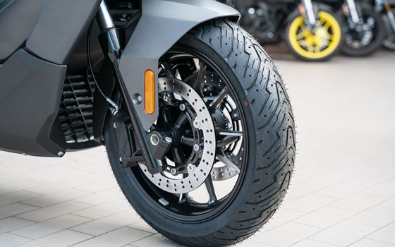 Neufahrzeug Voge SR4 350 LUXURY - Bild 20