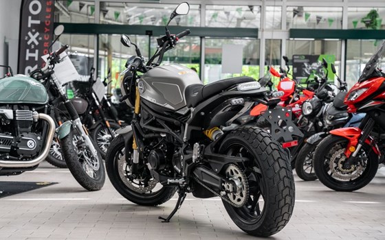 Neufahrzeug Benelli Leoncino 800 - Bild 4