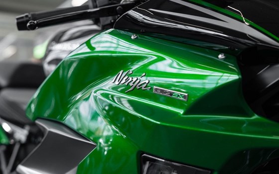 Neufahrzeug Kawasaki Ninja H2 SX SE - Bild 13