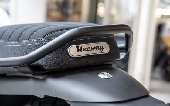 Gebrauchtmotorrad Keeway X-Light 125 - Bild 14