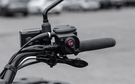 Neufahrzeug QJ Motor SFA 1000 ABS EPS ONE - Bild 11