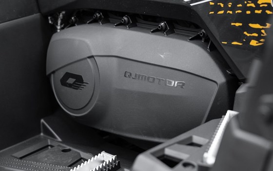 Neufahrzeug QJ Motor SFA 1000 ABS EPS ONE - Bild 17